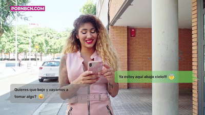 Umfazi ongathembekanga malunga nokudyobha isithandwa sakhe esincinci nzima ngelixa umyeni wakhe esebenza. ULatina onamabele kunye nempundu enkulu. Venus Aphrodite.